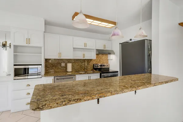 $2,400 | 964 Northwest Spruce Ridge Drive, Unit D1, Stuart, FL 34994