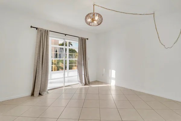 $2,400 | 964 Northwest Spruce Ridge Drive, Unit D1, Stuart, FL 34994
