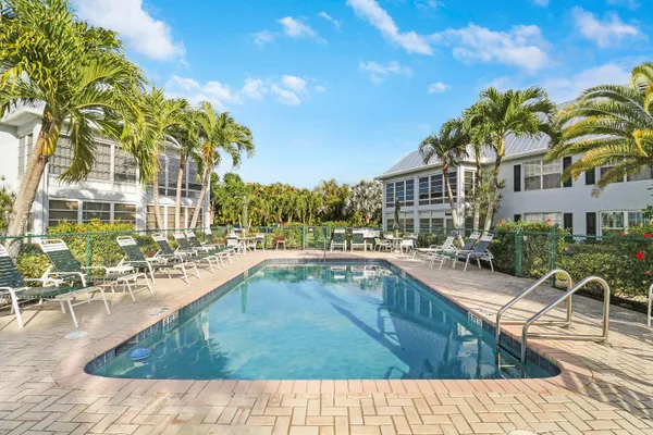 $2,400 | 964 Northwest Spruce Ridge Drive, Unit D1, Stuart, FL 34994