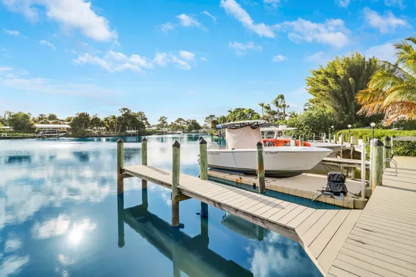 $2,400 | 964 Northwest Spruce Ridge Drive, Unit D1, Stuart, FL 34994