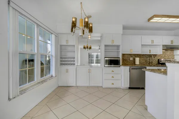 $2,400 | 964 Northwest Spruce Ridge Drive, Unit D1, Stuart, FL 34994