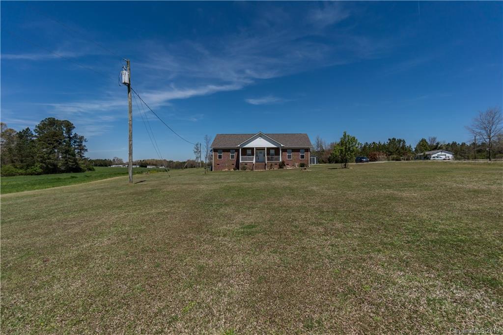 4501 Rowell Road Lancaster, SC 29720 - Photo 26 of 39 a view of a big room with an ocean view