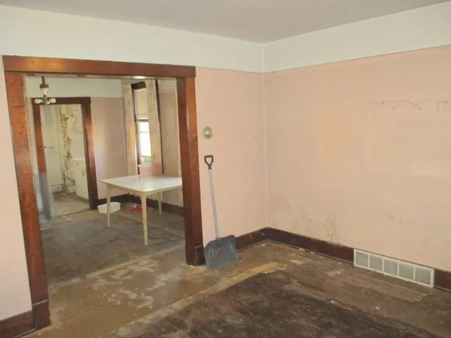 $64,900 | 66 Beaver Street, Leetsdale, PA 15003