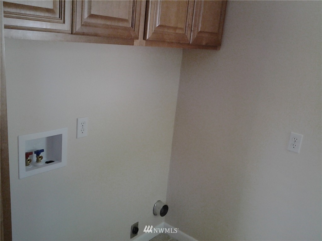 273 Thomas Avenue Southwest Renton, WA 98057 - Photo 11 of 23