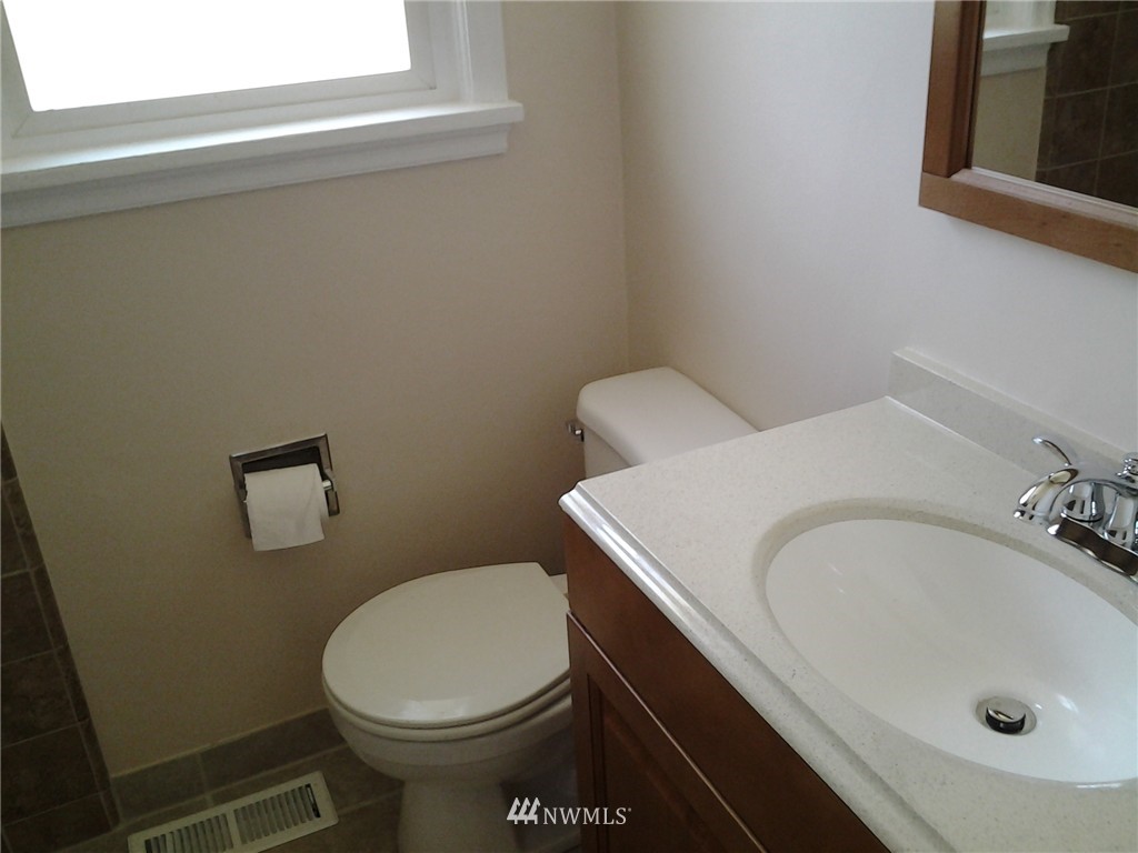 273 Thomas Avenue Southwest Renton, WA 98057 - Photo 16 of 23