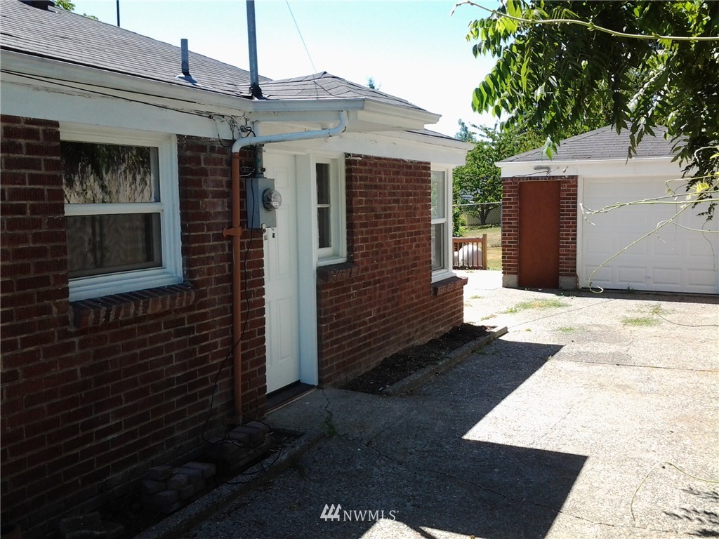 273 Thomas Avenue Southwest Renton, WA 98057 - Photo 17 of 23