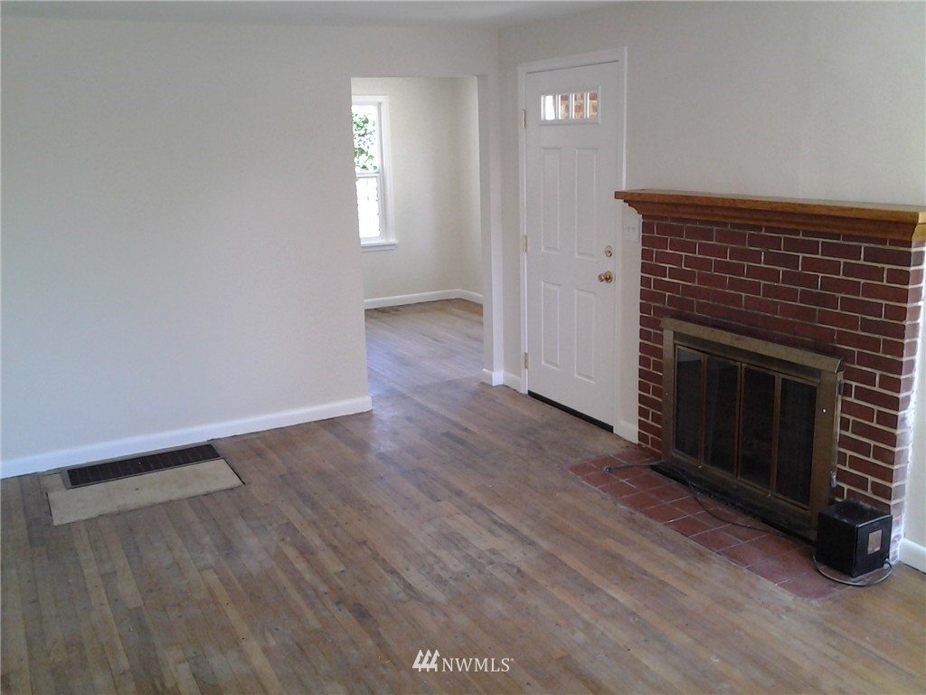 273 Thomas Avenue Southwest Renton, WA 98057 - Photo 3 of 23
