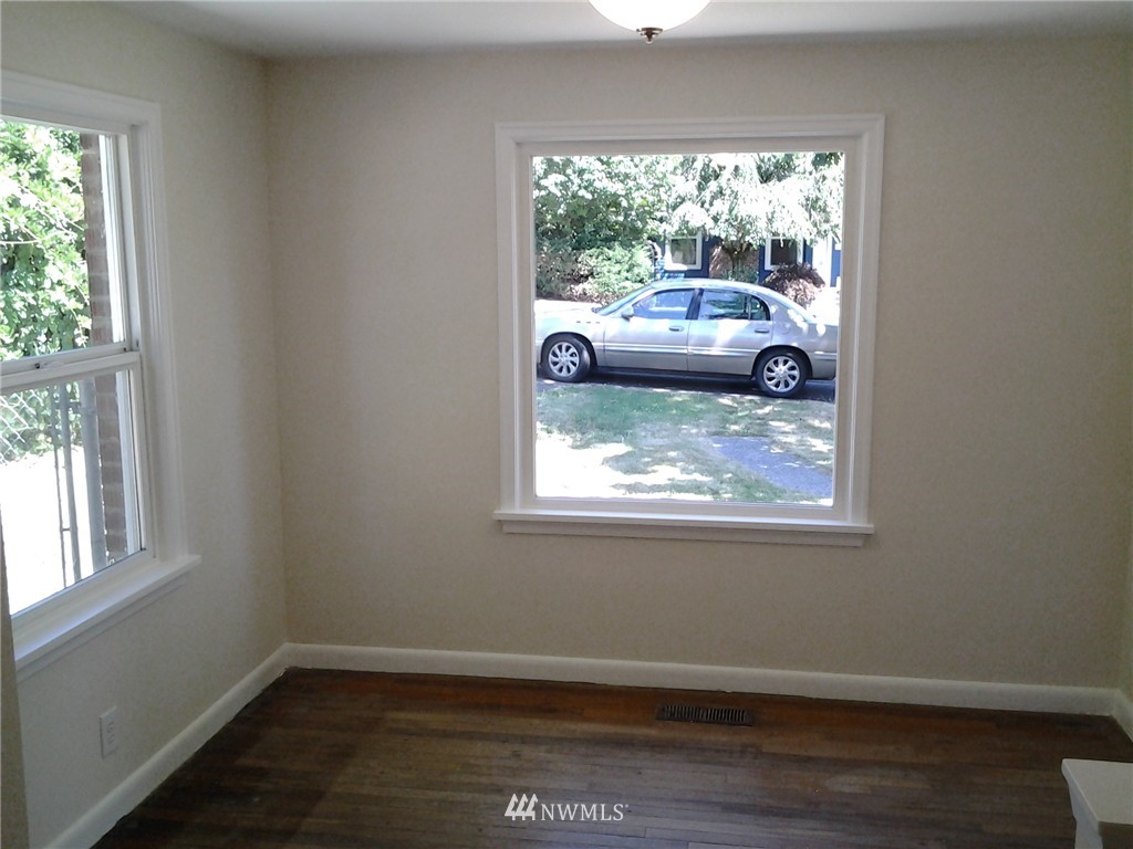 273 Thomas Avenue Southwest Renton, WA 98057 - Photo 7 of 23
