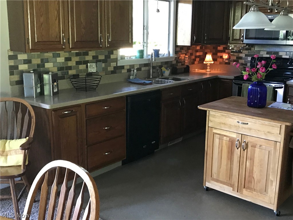 4749 Beach Road Medina, OH 44256 - Photo 7 of 35 Gallery Image 7