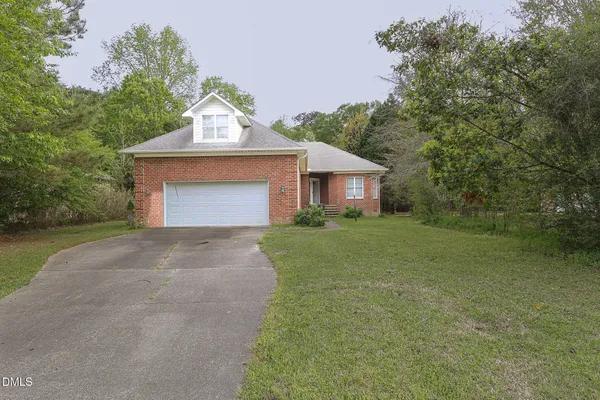 $349,000 | 129 Southern Hills Drive, New Bern, NC 28562