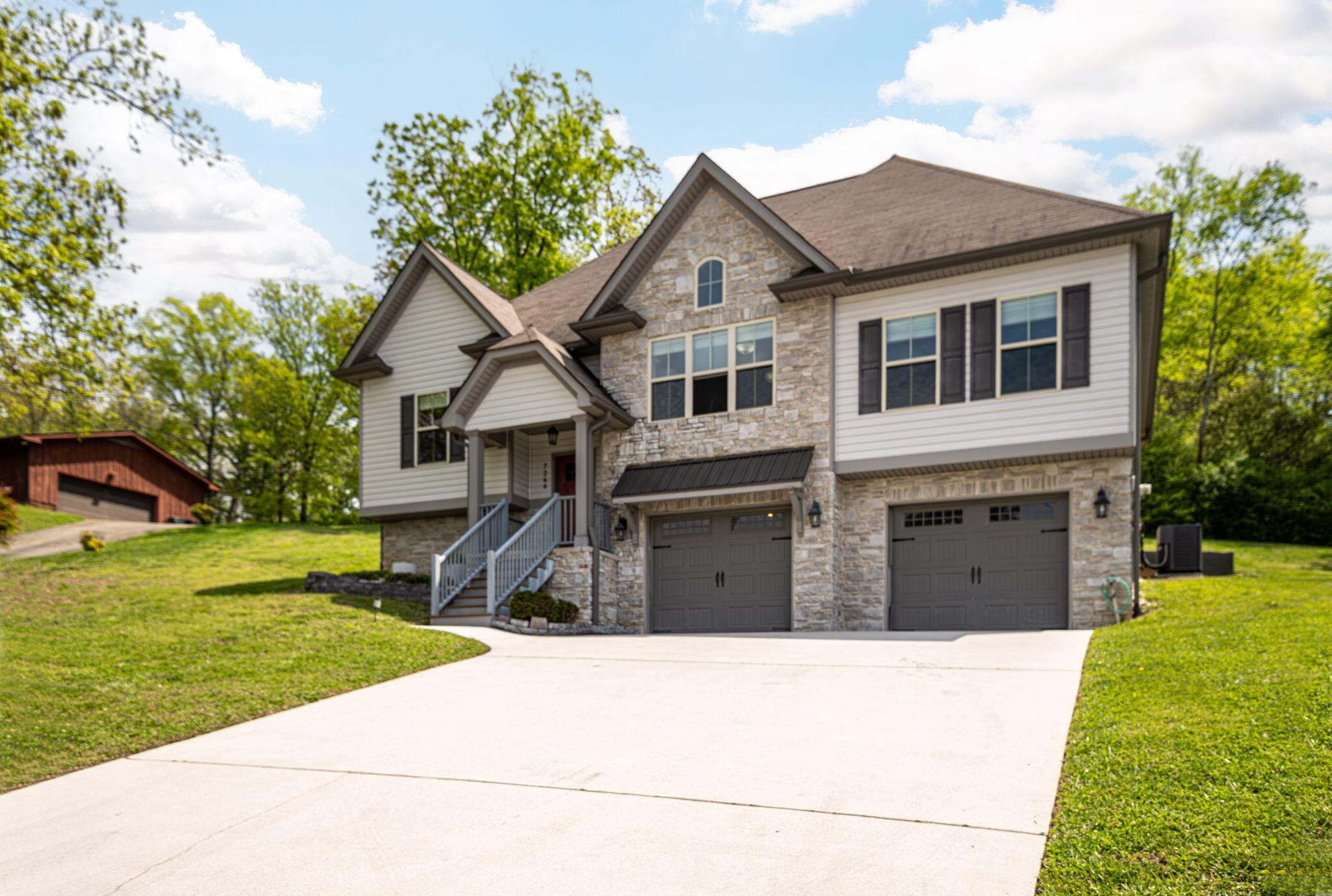 7266 Noah Reid Road Chattanooga, TN 37421 - Photo 3 of 32 30-web-or-mls-DSC_0549-Enhanced-NR