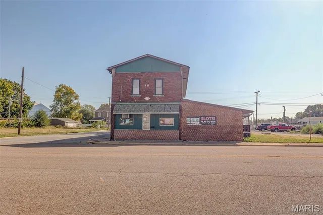 $226,000 | 1348 Madison Avenue, Madison, IL 62060