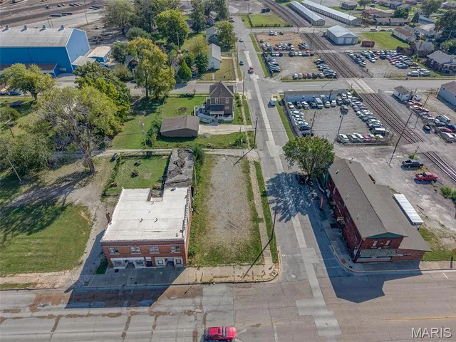 $226,000 | 1348 Madison Avenue, Madison, IL 62060