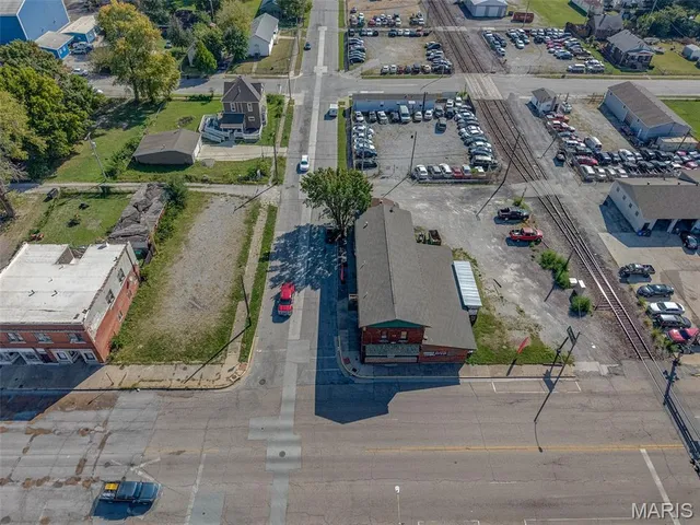 $226,000 | 1348 Madison Avenue, Madison, IL 62060