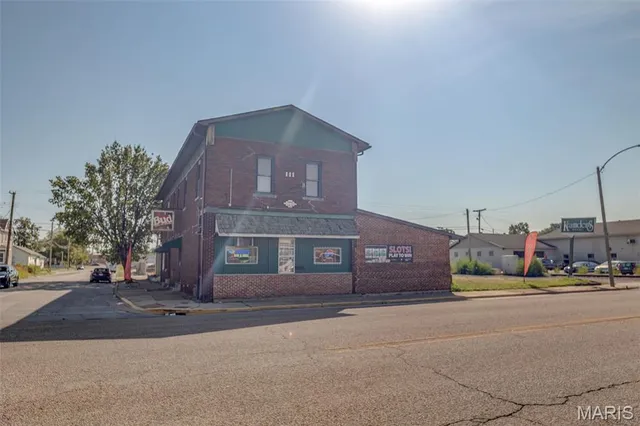 $226,000 | 1348 Madison Avenue, Madison, IL 62060