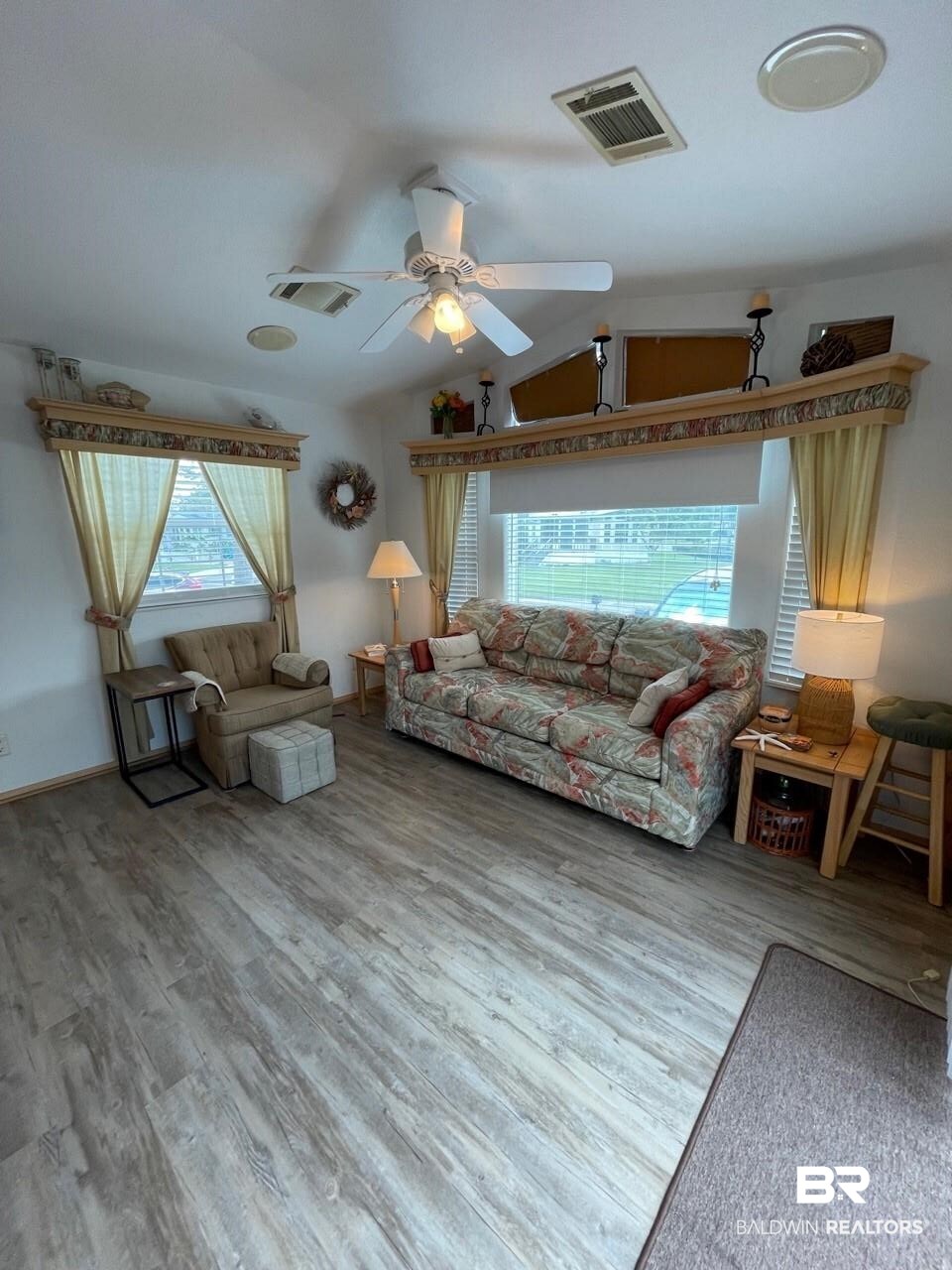 193 Defuniak Loop Lillian, AL 36549 - Photo 5 of 25