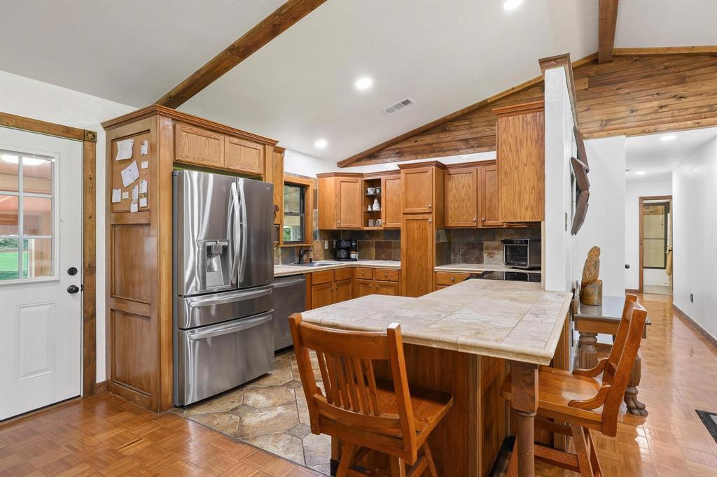 1045 Middle Road Denison, TX 75021 - Photo 8 of 39