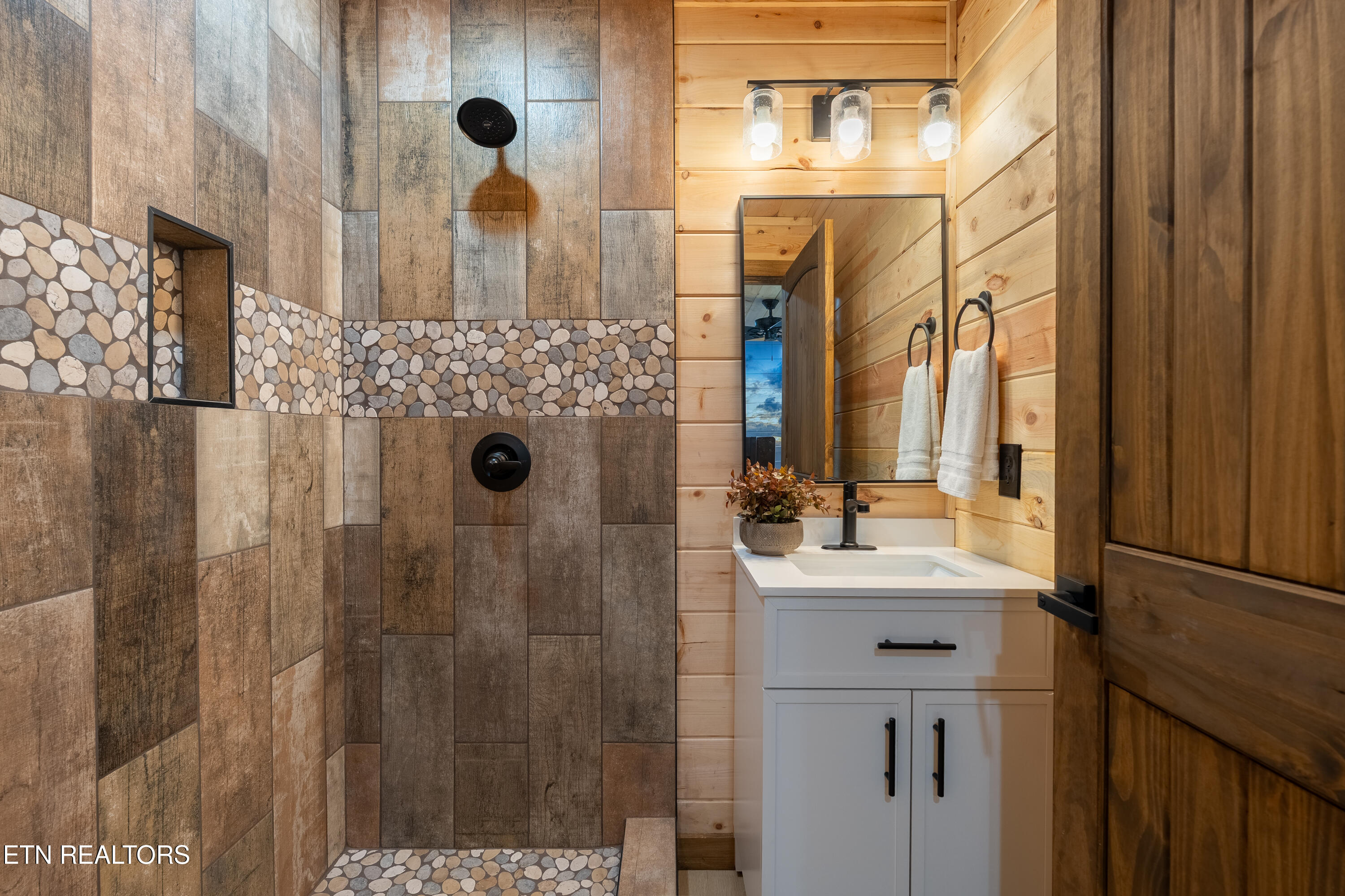 4015 Hitching Post Road Pigeon Forge, TN 37863 - Photo 16 of 54 DSC06968-HDR