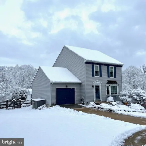 $412,500 | 18 Kings Bridge Court, Newark, DE 19702