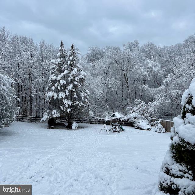 18 Kings Bridge Court Newark, DE 19702 - Photo 4 of 38 a view of outdoor space with trees