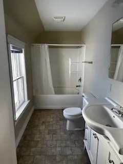 $1,600 | 730 West Madison Street, Lake Mills, WI 53551