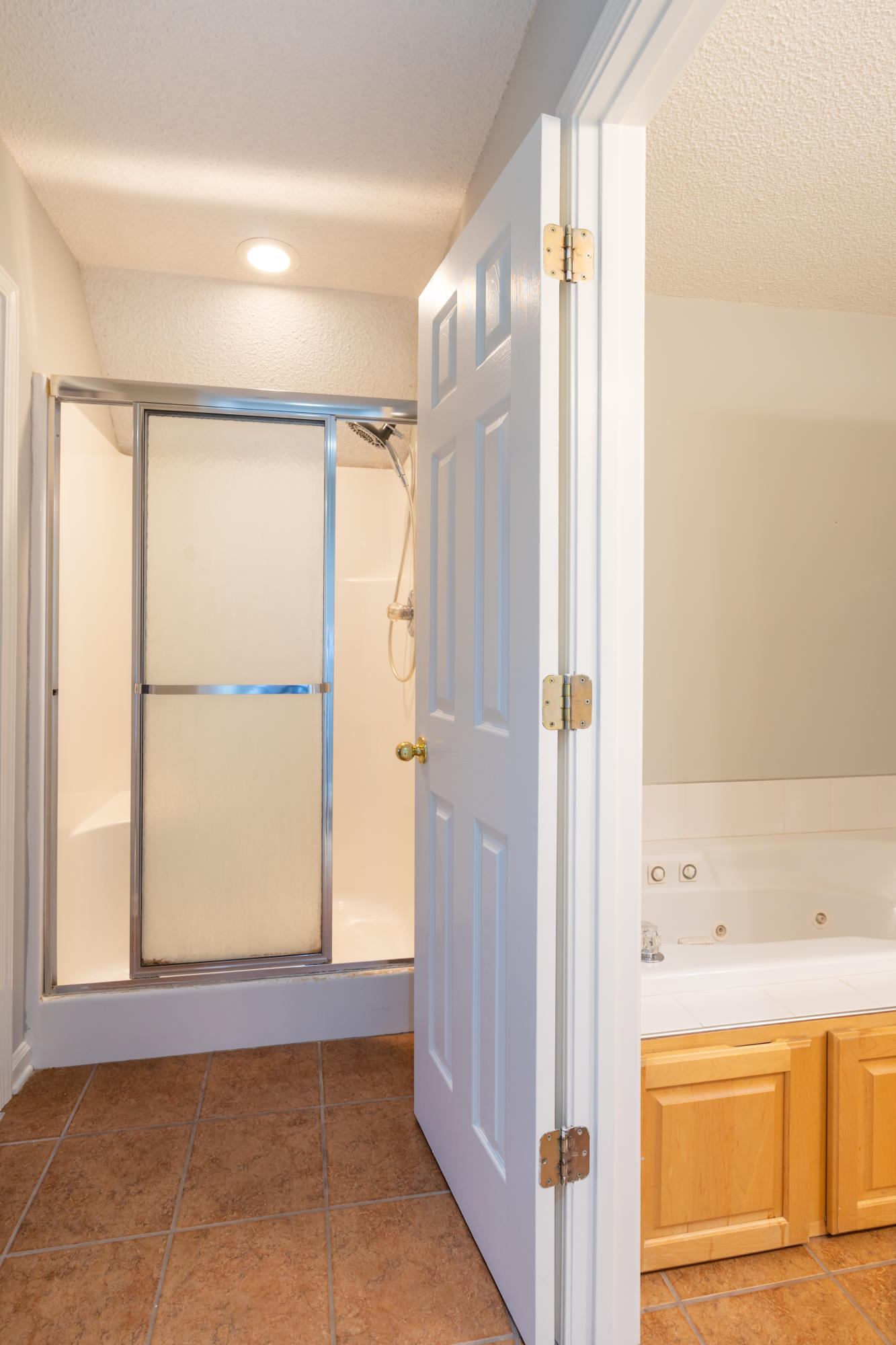 2060 Paris Metz Road Chattanooga, TN 37421 - Photo 13 of 23 Master Bath