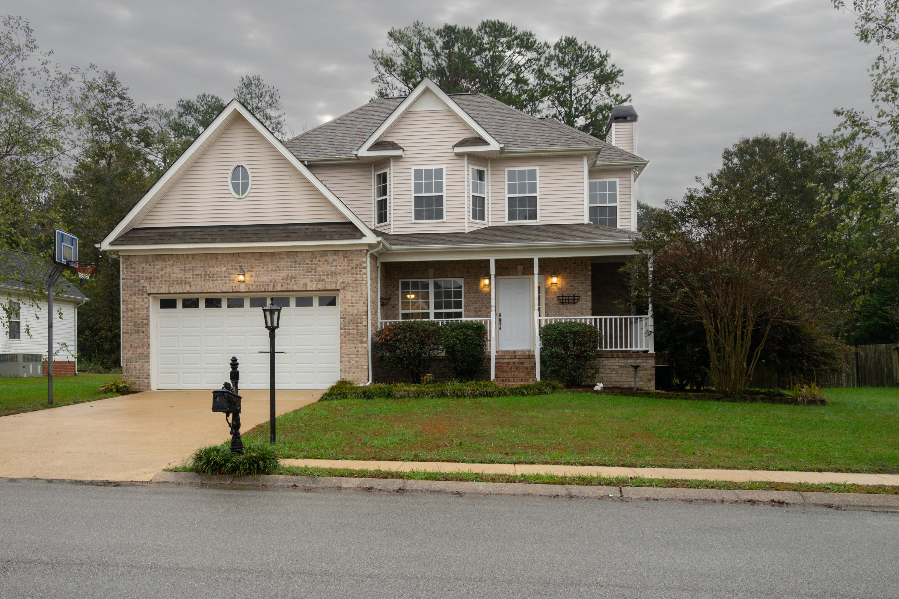 2060 Paris Metz Road Chattanooga, TN 37421 - Photo 20 of 23 Front View of House