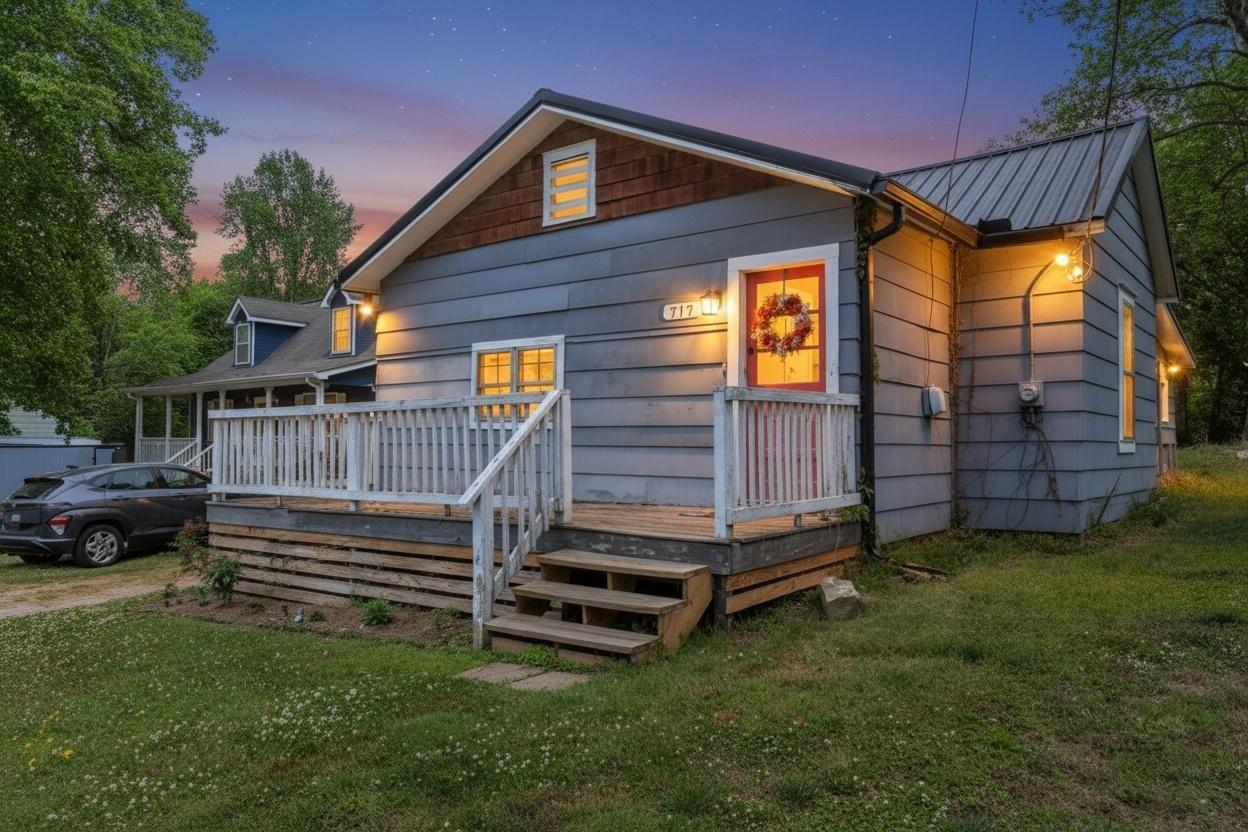 717 West 12th Street Chickamauga, GA 30707 - Photo 2 of 30 717 W. 12th Dusk