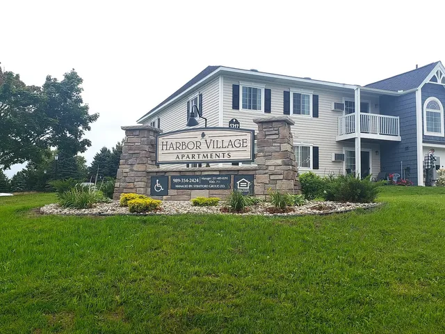 $673 | 1301 Crestview Drive, Petoskey, MI 49770