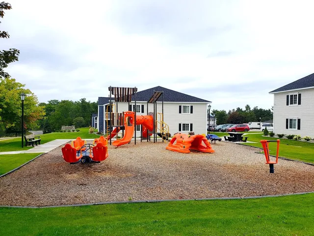 $673 | 1301 Crestview Drive, Petoskey, MI 49770