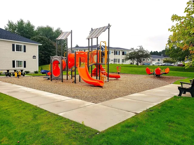 $673 | 1301 Crestview Drive, Petoskey, MI 49770