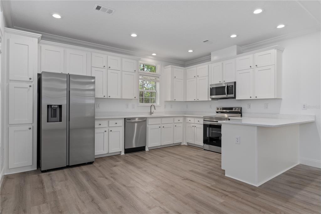 14249 East Razorbill Avenue Weeki Wachee, FL 34614 - Photo 12 of 40