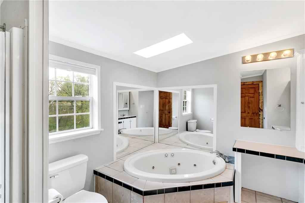 360 Clements Road Pittsburgh, PA 15239 - Photo 13 of 25