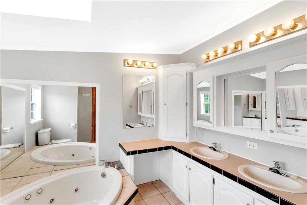 360 Clements Road Pittsburgh, PA 15239 - Photo 14 of 25