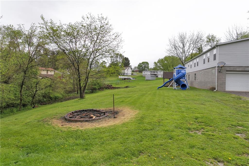 360 Clements Road Pittsburgh, PA 15239 - Photo 23 of 25