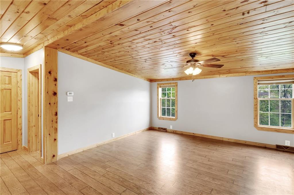 360 Clements Road Pittsburgh, PA 15239 - Photo 10 of 25
