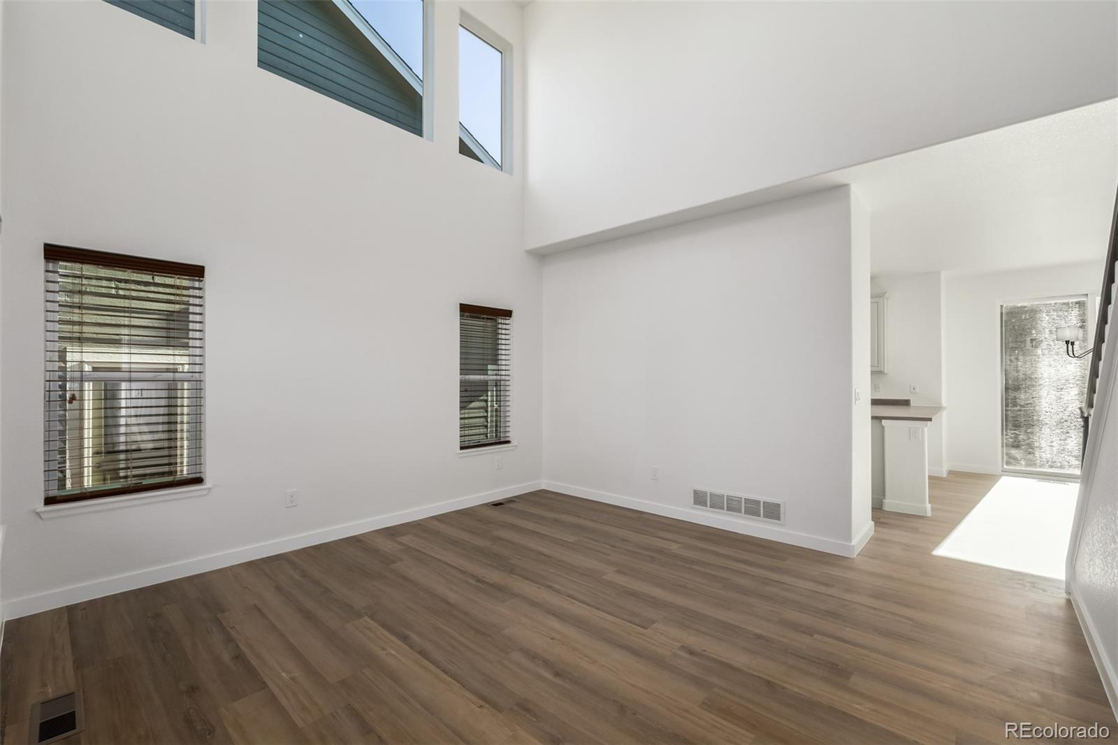 3286 Astorbrook Circle Highlands Ranch, CO 80126 - Photo 5 of 47