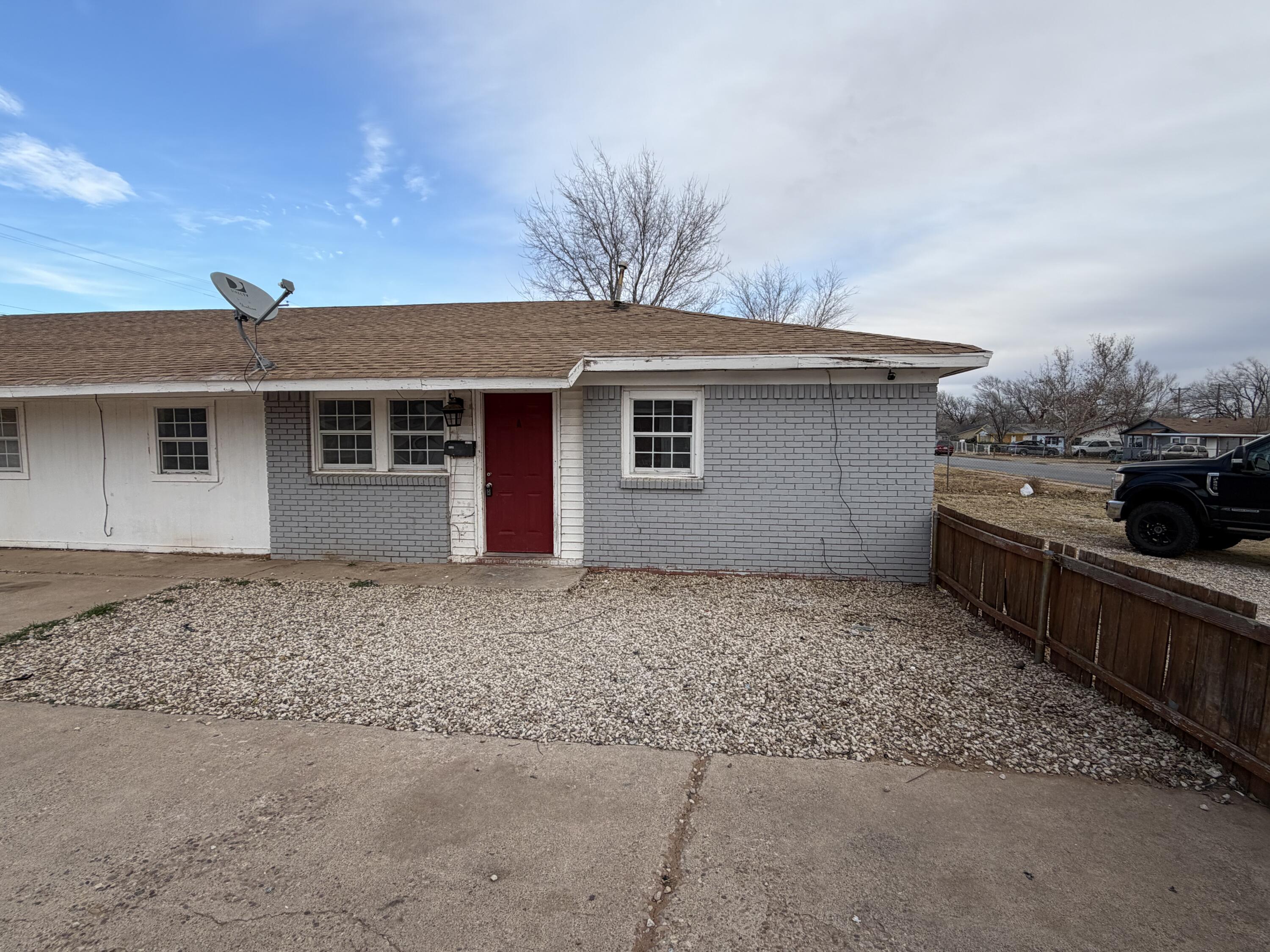 a front view of house with yard