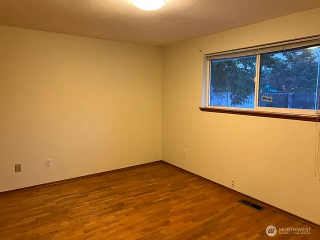 $3,000 | 16866 Southeast 268th Street, Covington, WA 98042