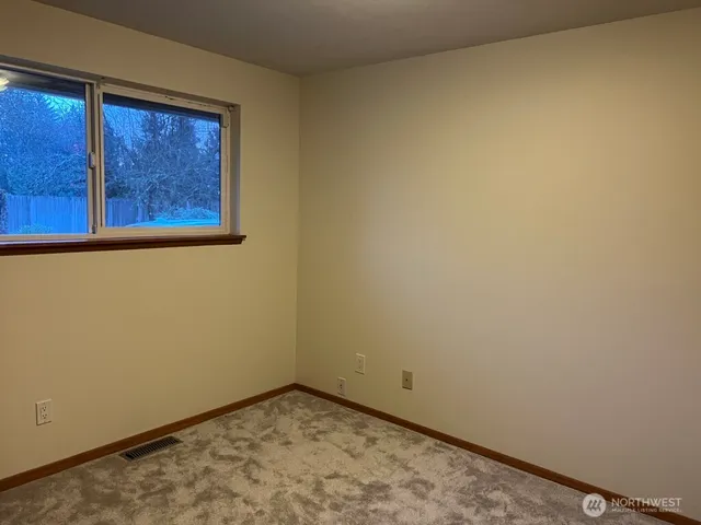 $3,000 | 16866 Southeast 268th Street, Covington, WA 98042