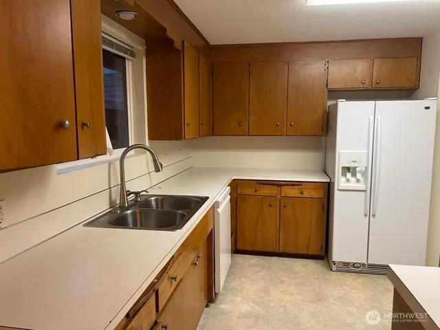 $3,000 | 16866 Southeast 268th Street, Covington, WA 98042