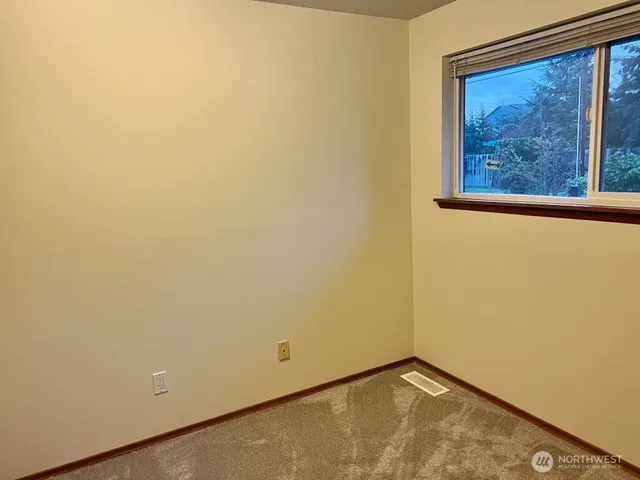 $3,000 | 16866 Southeast 268th Street, Covington, WA 98042