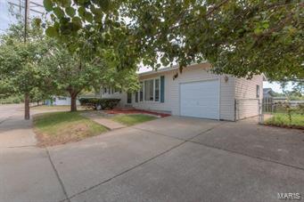 2430 Patterson Road Florissant, MO 63031 - Photo 2 of 23 Gallery Image 2