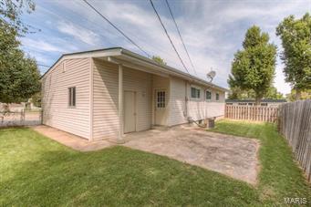 2430 Patterson Road Florissant, MO 63031 - Photo 18 of 23 Gallery Image 18