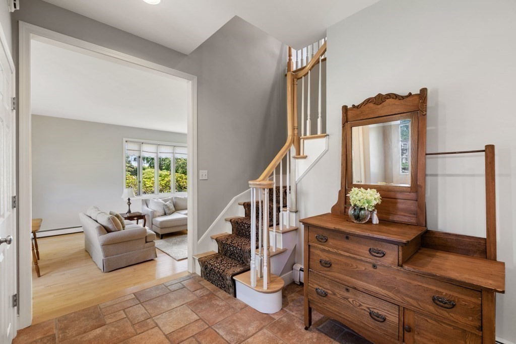 10 Apple Ridge Drive Natick, MA 01760 - Photo 5 of 33