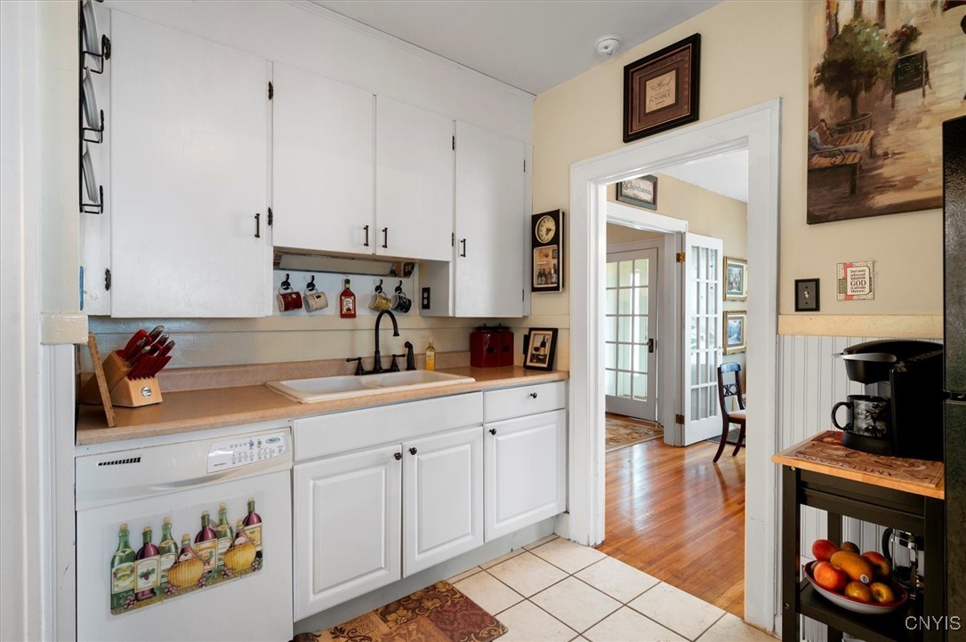 824 Herkimer Road Utica, NY 13502 - Photo 11 of 48