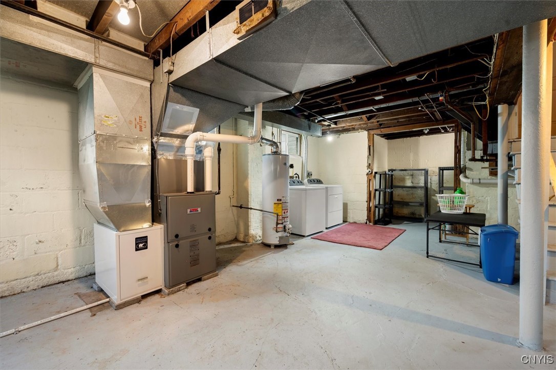 824 Herkimer Road Utica, NY 13502 - Photo 14 of 48