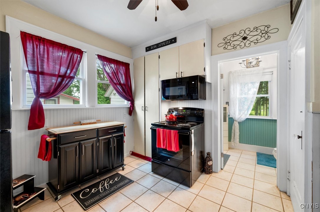 824 Herkimer Road Utica, NY 13502 - Photo 9 of 48