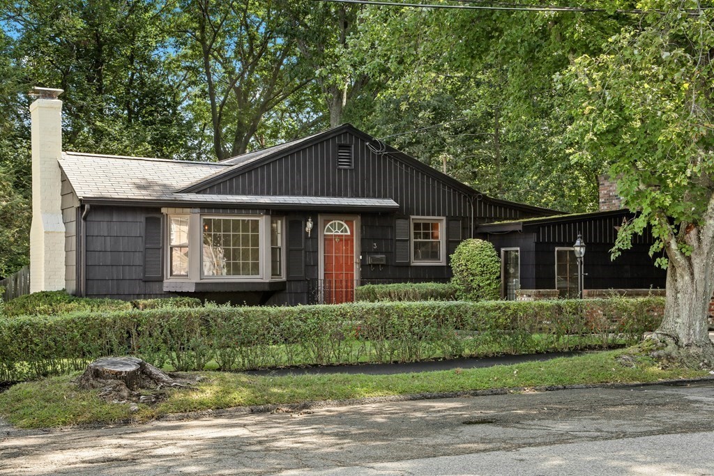 3 Basse Road Lynn, MA 01904 - Photo 1 of 37 Gallery Image 1