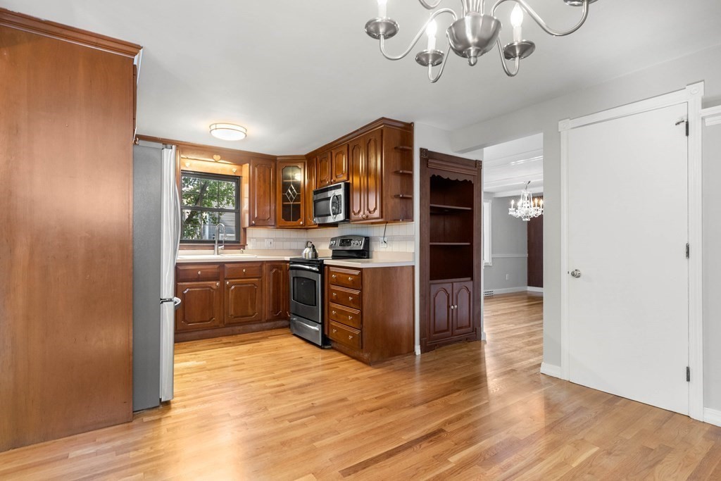 3 Basse Road Lynn, MA 01904 - Photo 10 of 37 Gallery Image 10